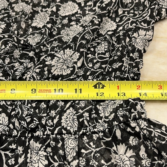 NEW Old Navy | Long-Sleeved‎ V-Neck Smocked Floral Print Blouse | Black | Medium - Picture 8 of 14